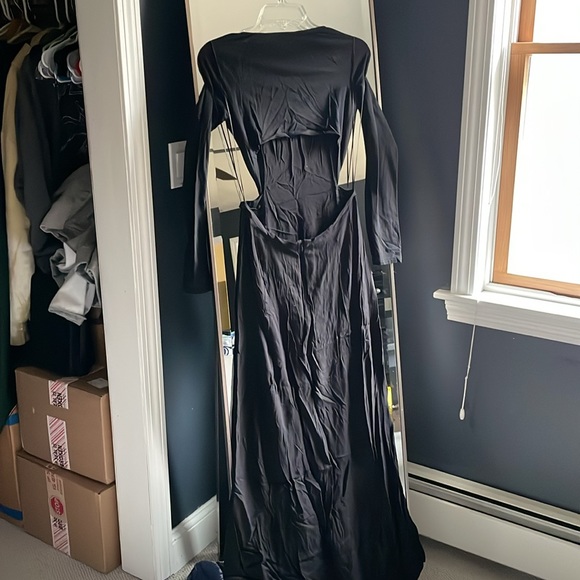 Black Long Express Dress l Small - Picture 4 of 6